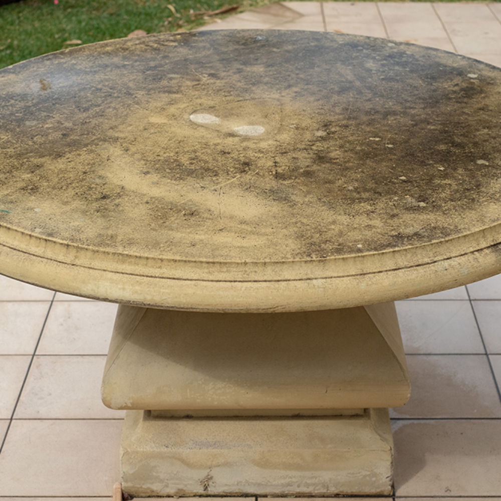 Outdoor furniture cleaning